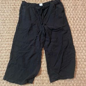 black linen beach flowy capri pants